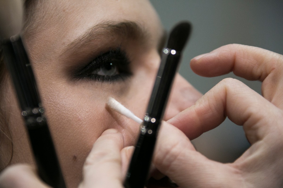 Backstage-Elie-Saab-FW16_0018