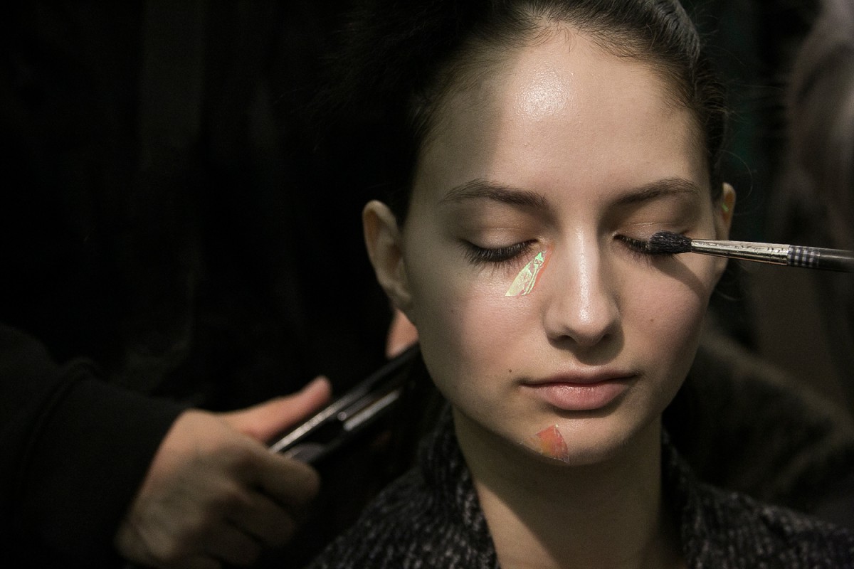 Backstage-Issey-Miyake-FW16_024