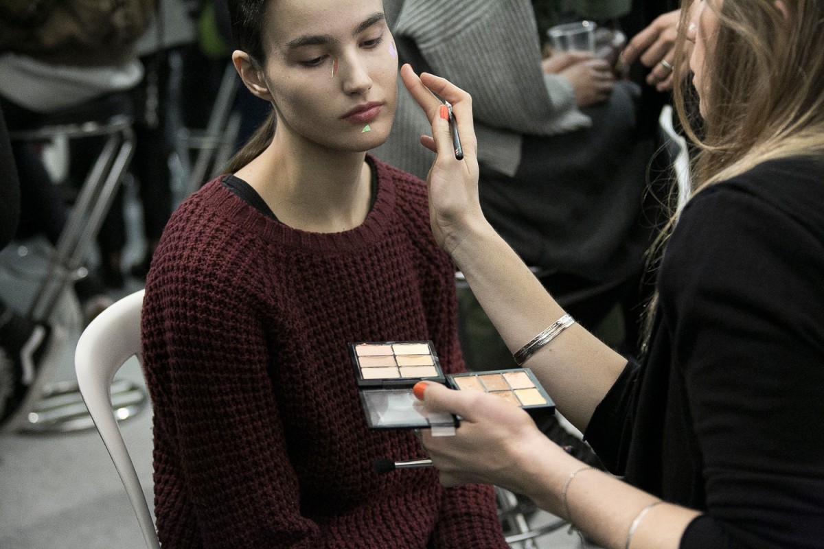 Backstage-Issey-Miyake-FW16_033