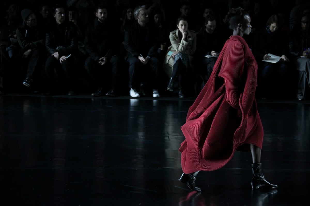 Backstage-Issey-Miyake-FW16_063