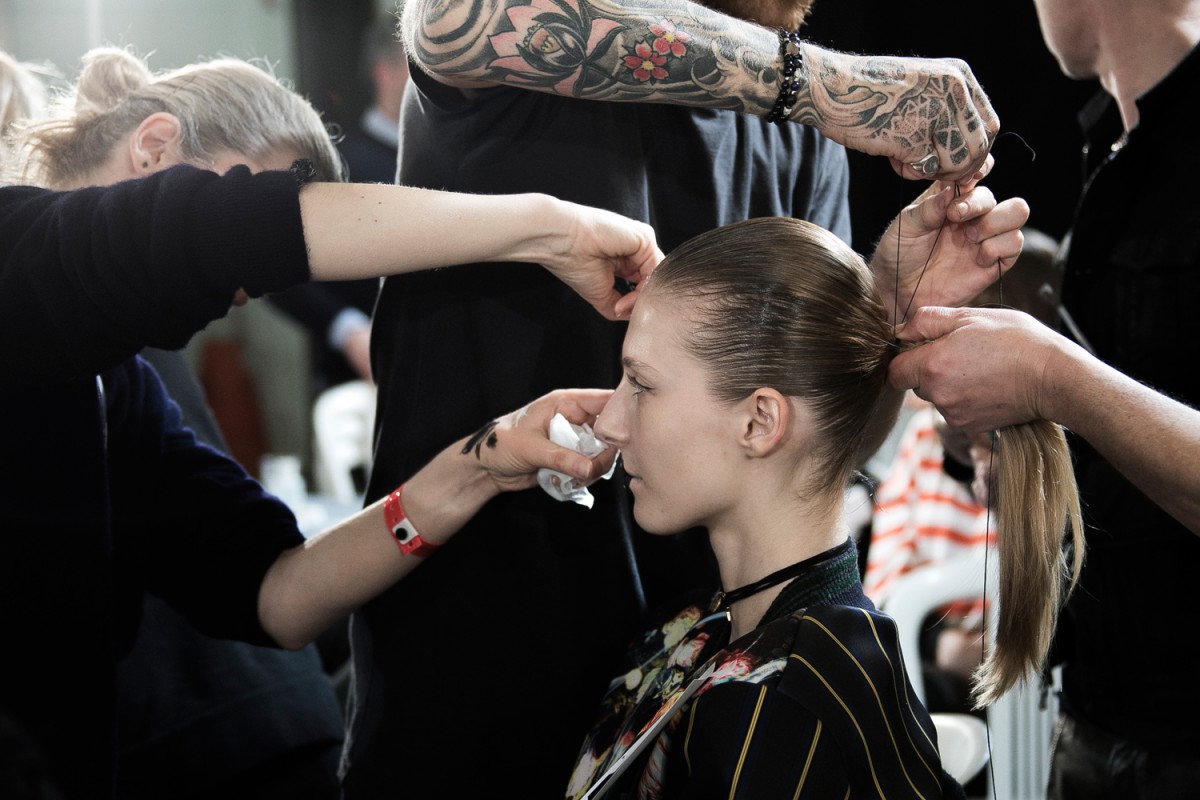 Backstage-Yohji-Yamamoto-FW16_010